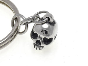 Heart Shaped Eyes Skull Keychain, Love Keyring in Pewter